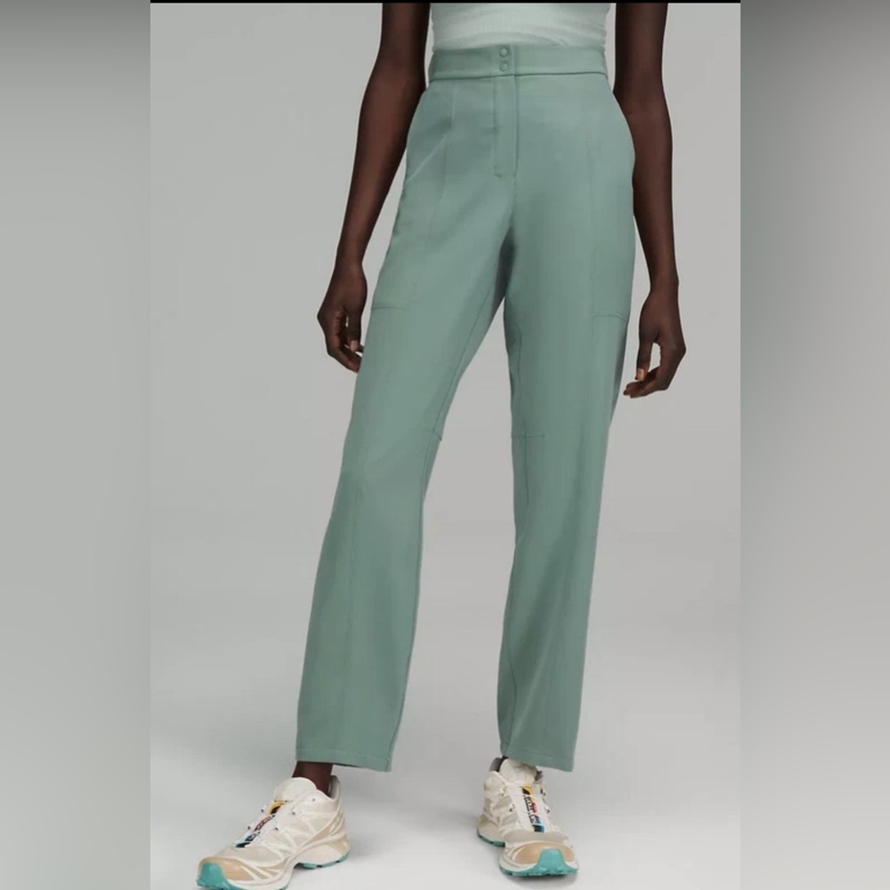 NWT Lululemon Dynamic Days Pant Travel 
Women Size: 26